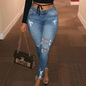 NEW- HIGH RISE DISTRESSED ANKLE SKINNY JEANS